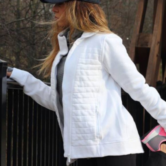 (2187) LULULEMON FLEECE BE TRUE Sz P2P=20" - Picture 4 of 8